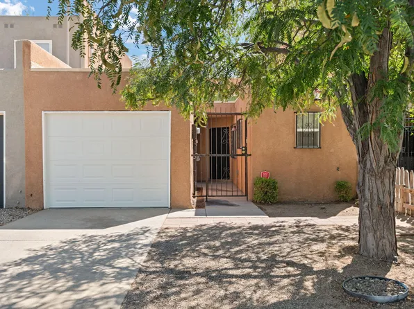 604 Bataan Dr SW, Albuquerque, NM 87121