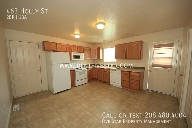 463 Holly St — Photo 4