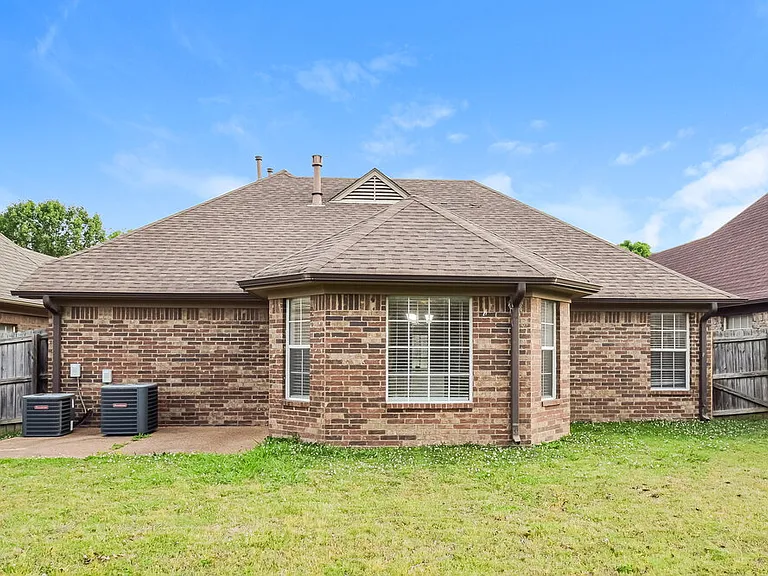 2943 Dawkins Cv — Photo 17