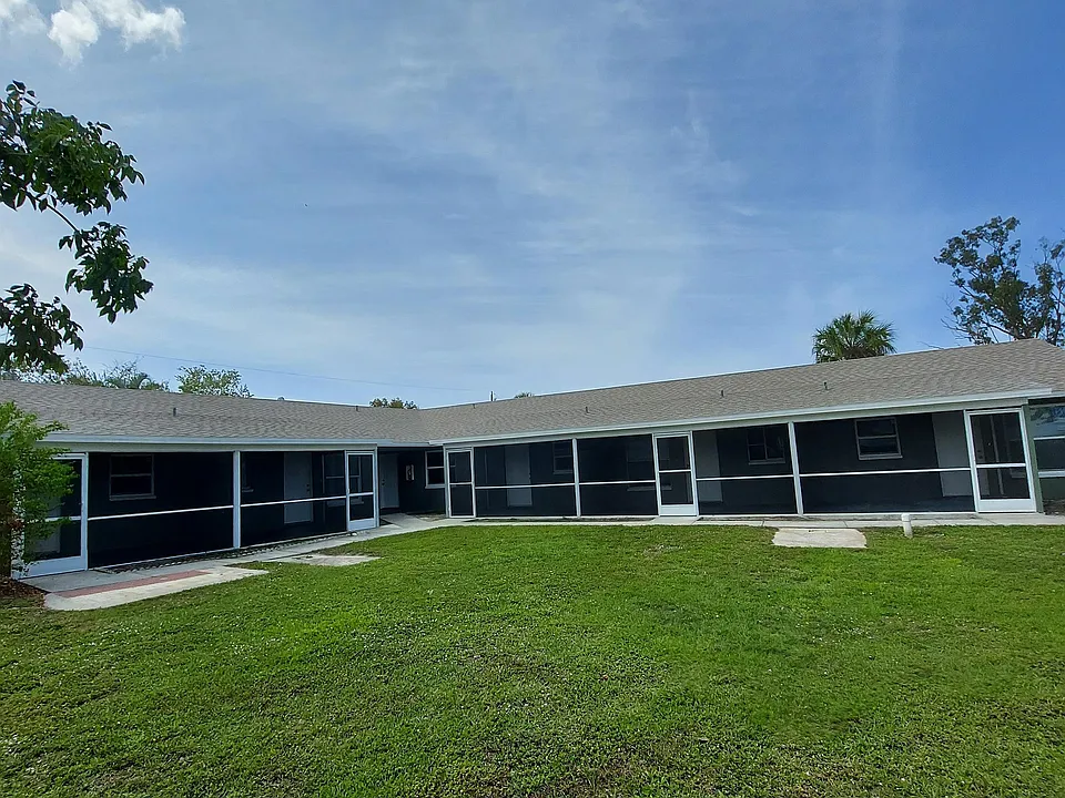 11341 Linda Loma Dr