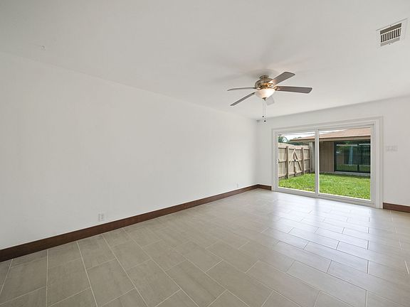 5th image of 8390 N Verde Dr #2