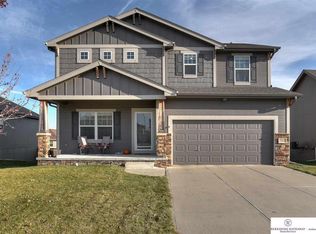 10625 S 111th St, Papillion, NE 68046