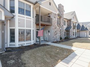 N30W23027 Pineview Cir UNIT 4, Pewaukee, WI 53072