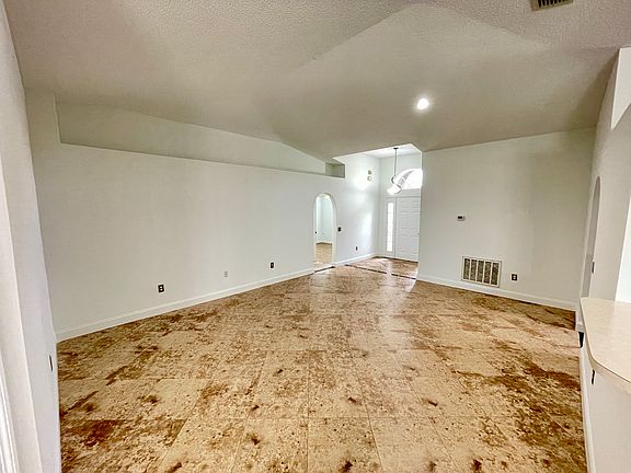 5th image of 426 Fairfield Dr