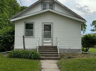 1703 12th St, Columbus, NE 68601