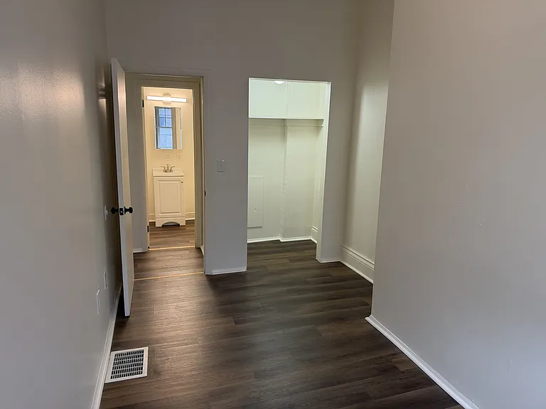 147 Locust St #1 — Photo 11