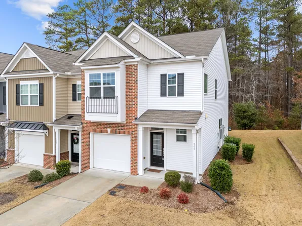 200 Traphill Dr, Morrisville, NC 27560