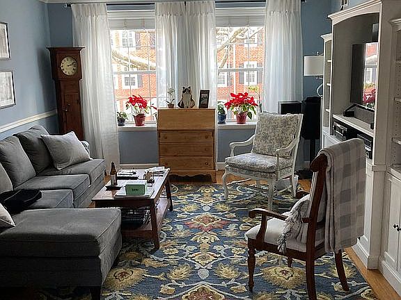 Light filled livingroom
