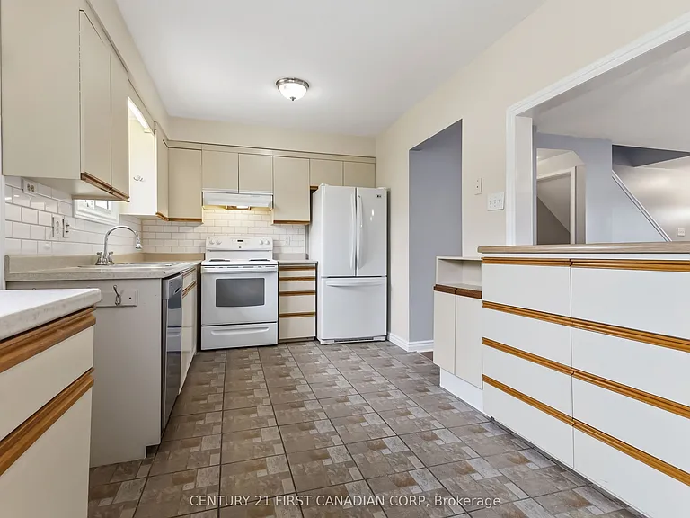 51 Sholto Dr #54 — Photo 19