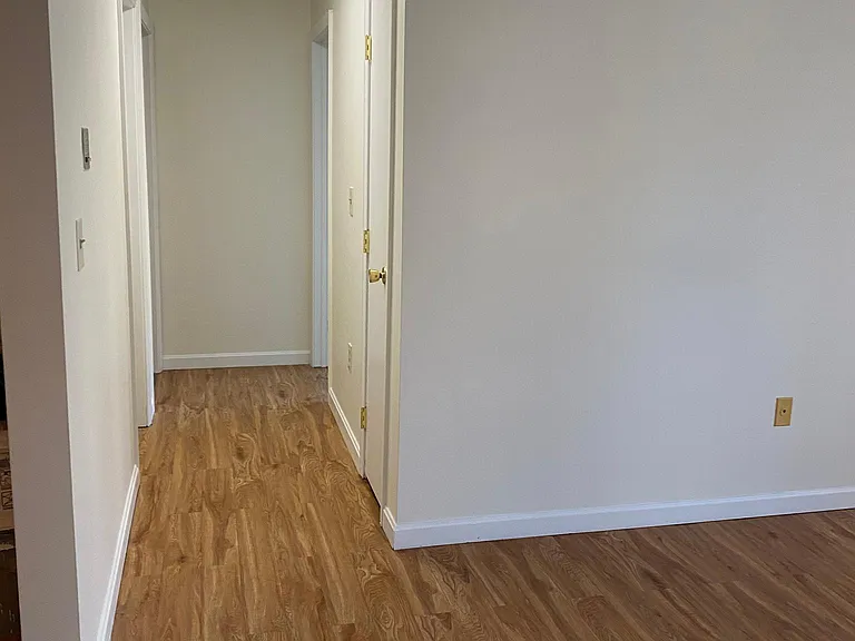 20 Warner Ave #2C — Photo 16