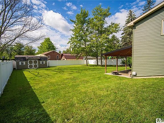 5th image of 12 Stellane Dr
