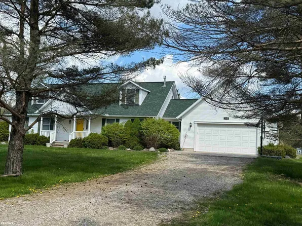 5600 Cribbins Rd, Clyde, MI 48049