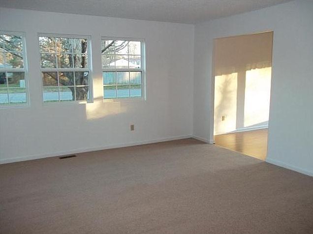 1st image of 7502 Hearthstone Way