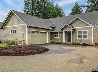 200 S Center St, Silverton, OR 97381