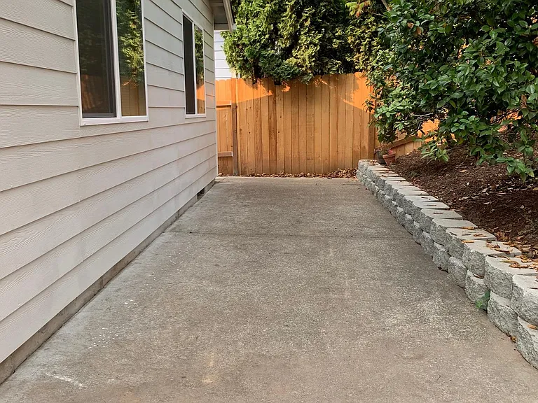1135 NE Conser Pl — Photo 21