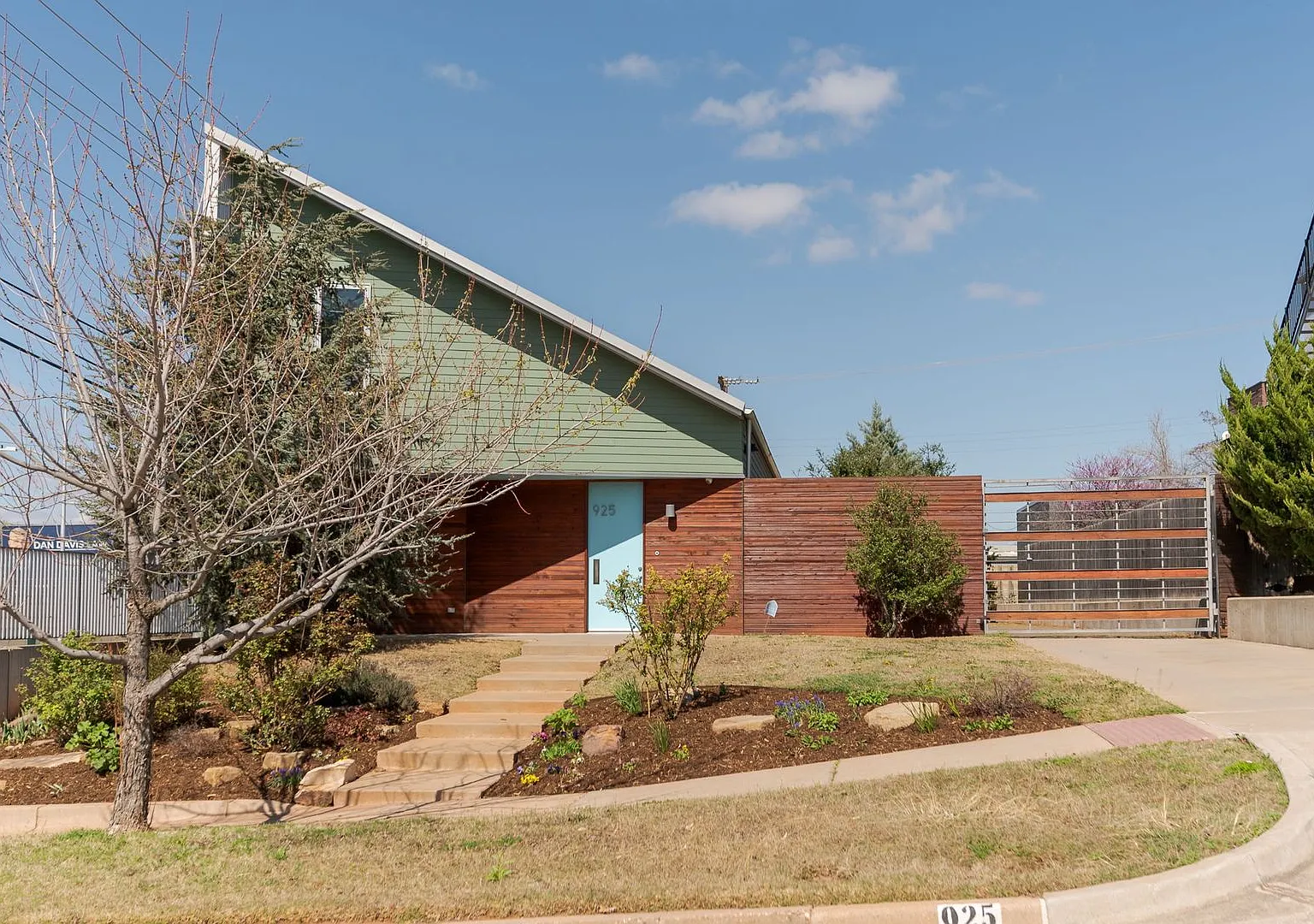 Modern Living + Downtown OKC + 3 bedrooms + 2 Car Garage — Photo 1