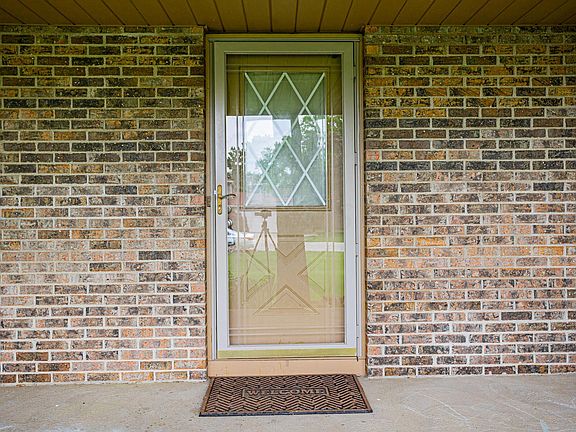 5th image of 12058 Woodstock Ave