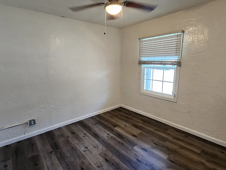 728 W 1st Ave #111 — Photo 3