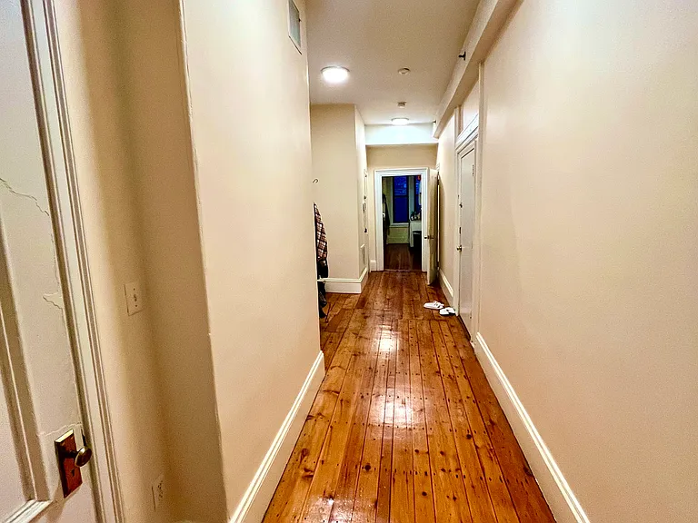 209 Washington St #4 — Photo 8