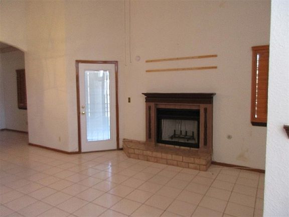 4th image of 10933 Highwood Way #B