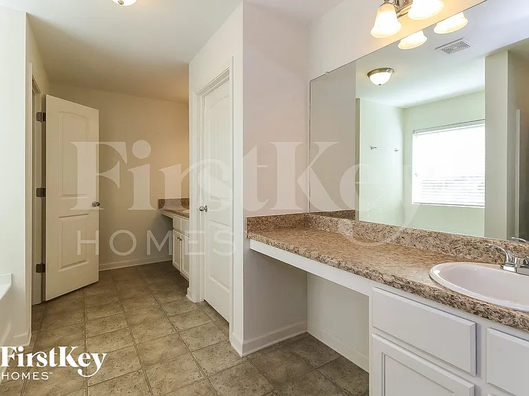 111 Westridge Cir — Photo 9