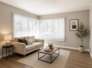 545 W Cressey St, Compton, CA 90222