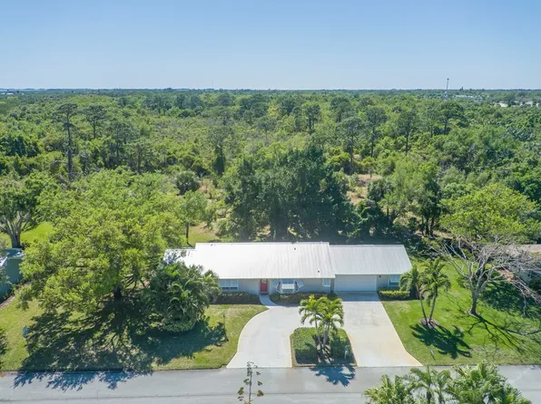 11 Forest Park Dr, Vero Beach, FL 32962