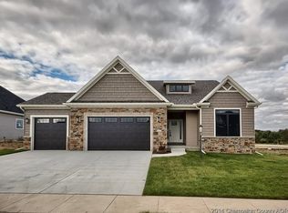 1112 E Reserve Ct, Mahomet, IL