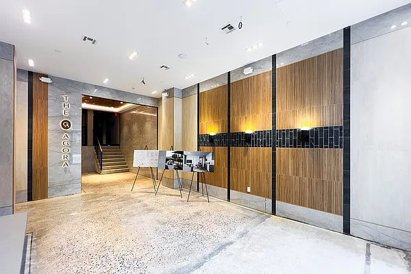 Entry / hallway, photo 2