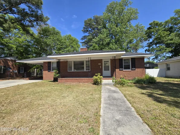 2202 Jefferson Dr, Greenville, NC 27858