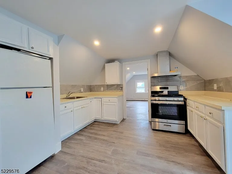 30 Fulton St #3 — Photo 6
