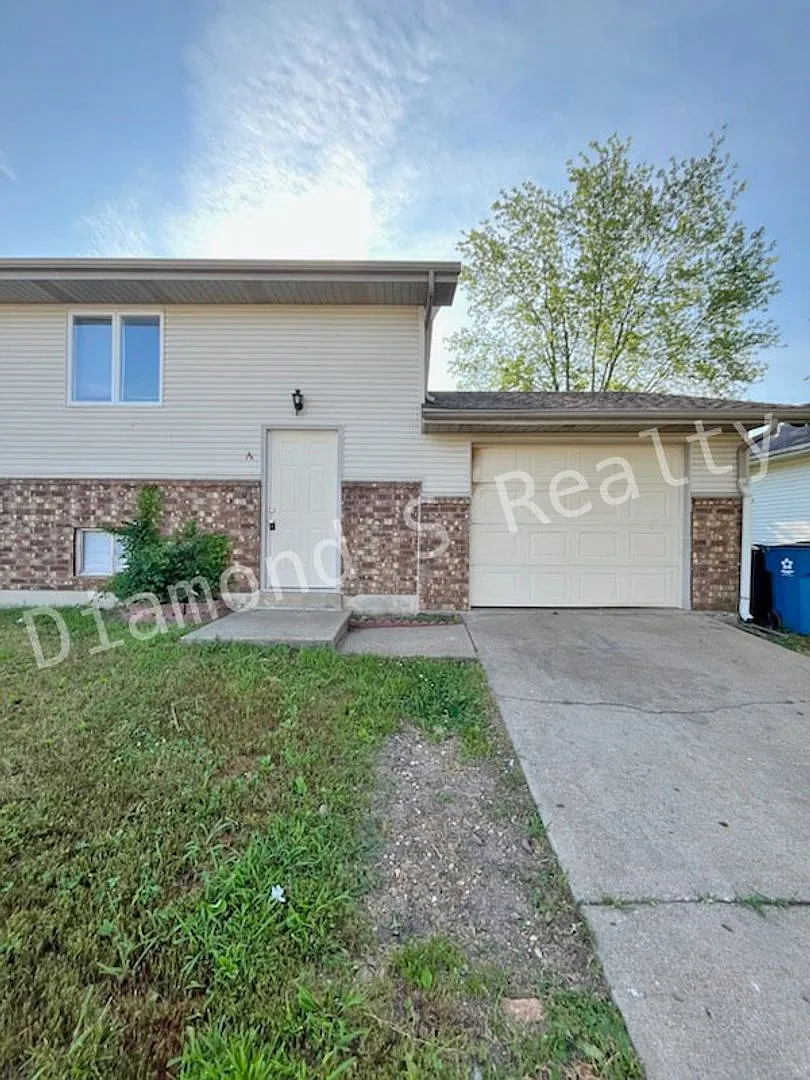 1204 Flora Street - A — Photo 2