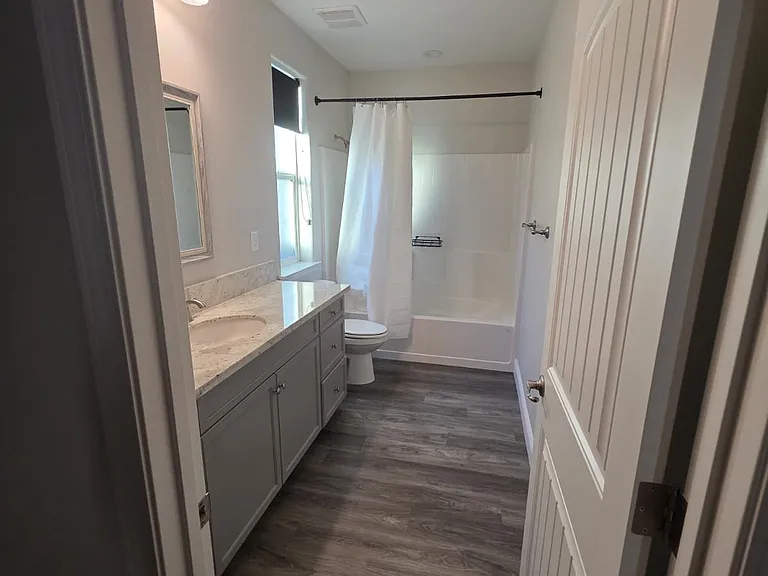 153 N Koleen Ave — Photo 30