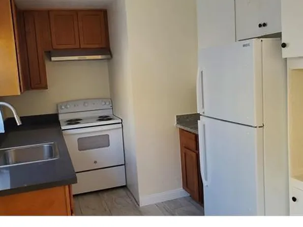 1806 E 24th St, Oakland, CA 94606