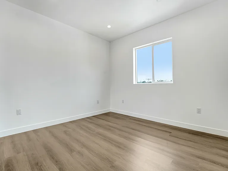 5348 Oakland St #5348 — Photo 6