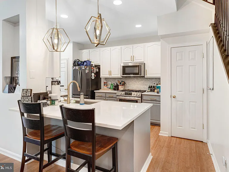 12703 Gartney Ln — Photo 9