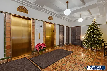 Rented by Barkoff Residential 