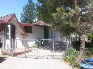 450 Davos Dr, Crestline, CA 92325