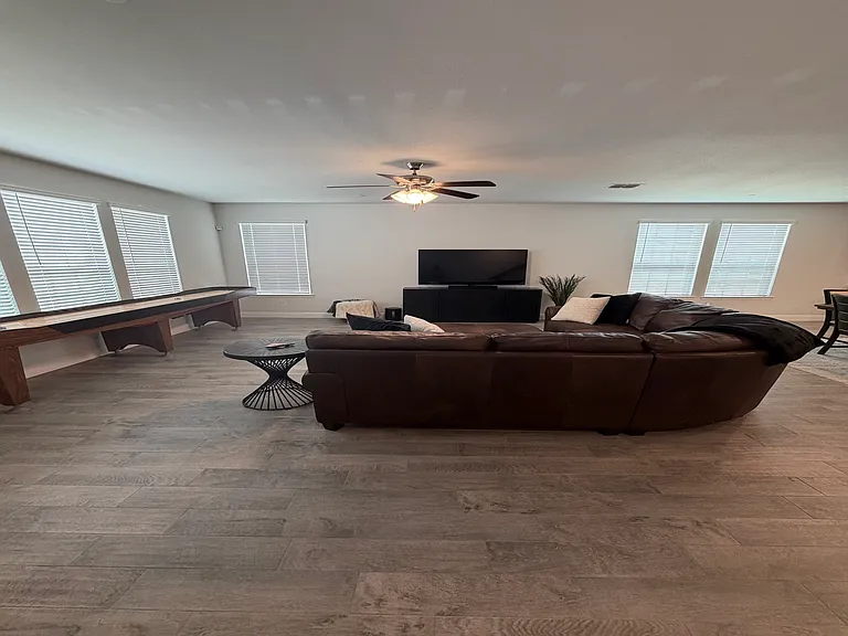 5581 Crosby Dr — Photo 2