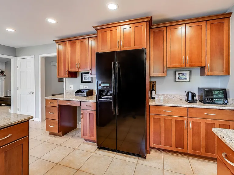 21301 N Woodland Ave — Photo 11
