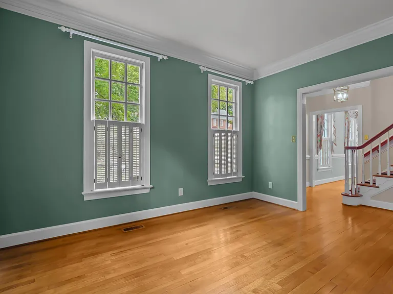 2113 Fallon Oaks Ct — Photo 9