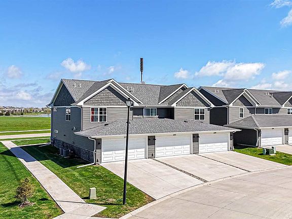 5th image of 2251 Saint Andrews Dr
