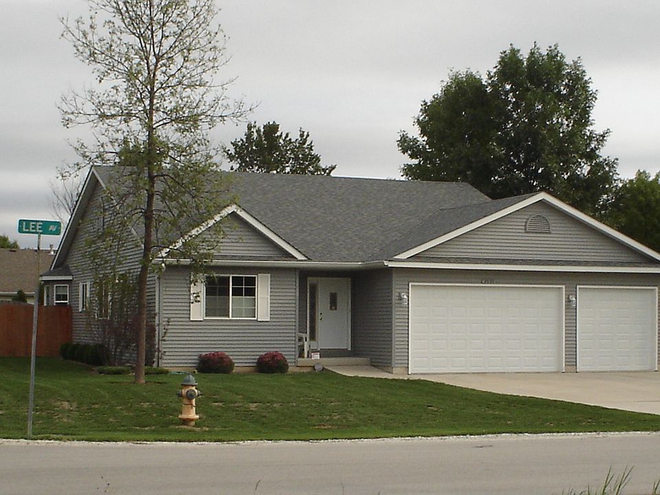 2nd image of 3030 W Lee Ave