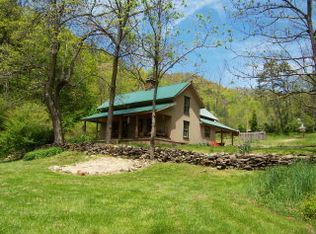 563 Smoky Cove Rd, Whittier, NC 28789