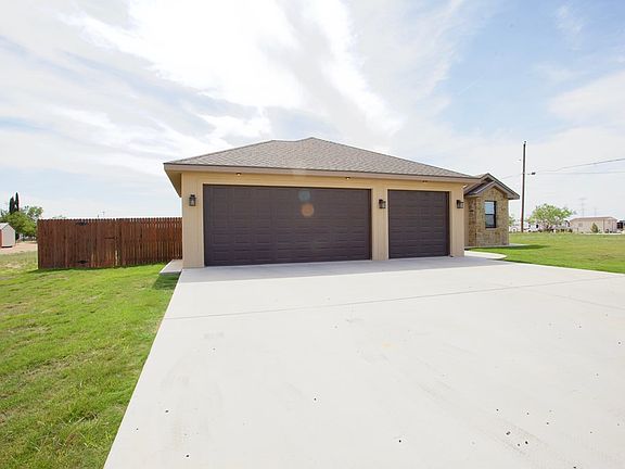 3rd image of 1000 Buena Vista Dr