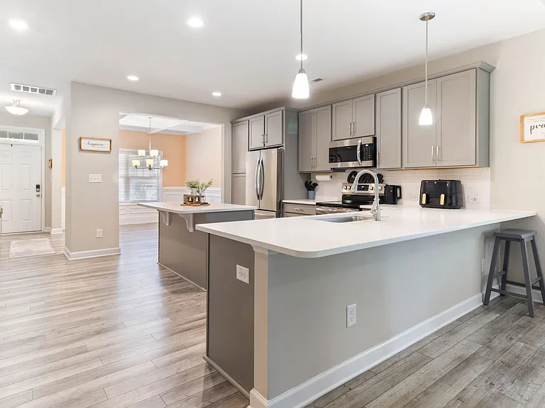 66 Kensington Dr — Photo 10