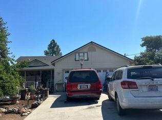 18190 N Shore Dr, Hidden Valley Lake, CA