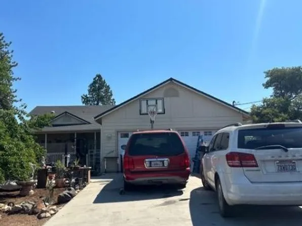 18190 N Shore Dr, Hidden Valley Lake, CA 95467