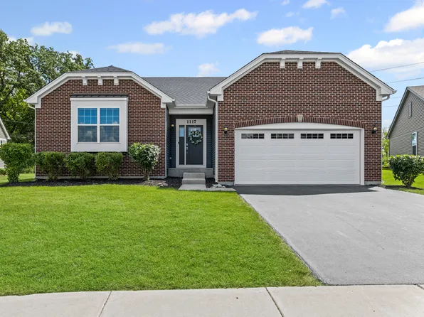 1117 Black Cherry Dr, Crystal Lake, IL 60012