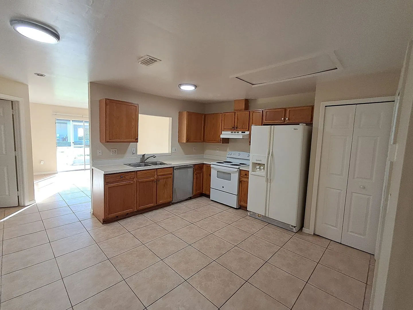 133-135 Meadow Road — Photo 3